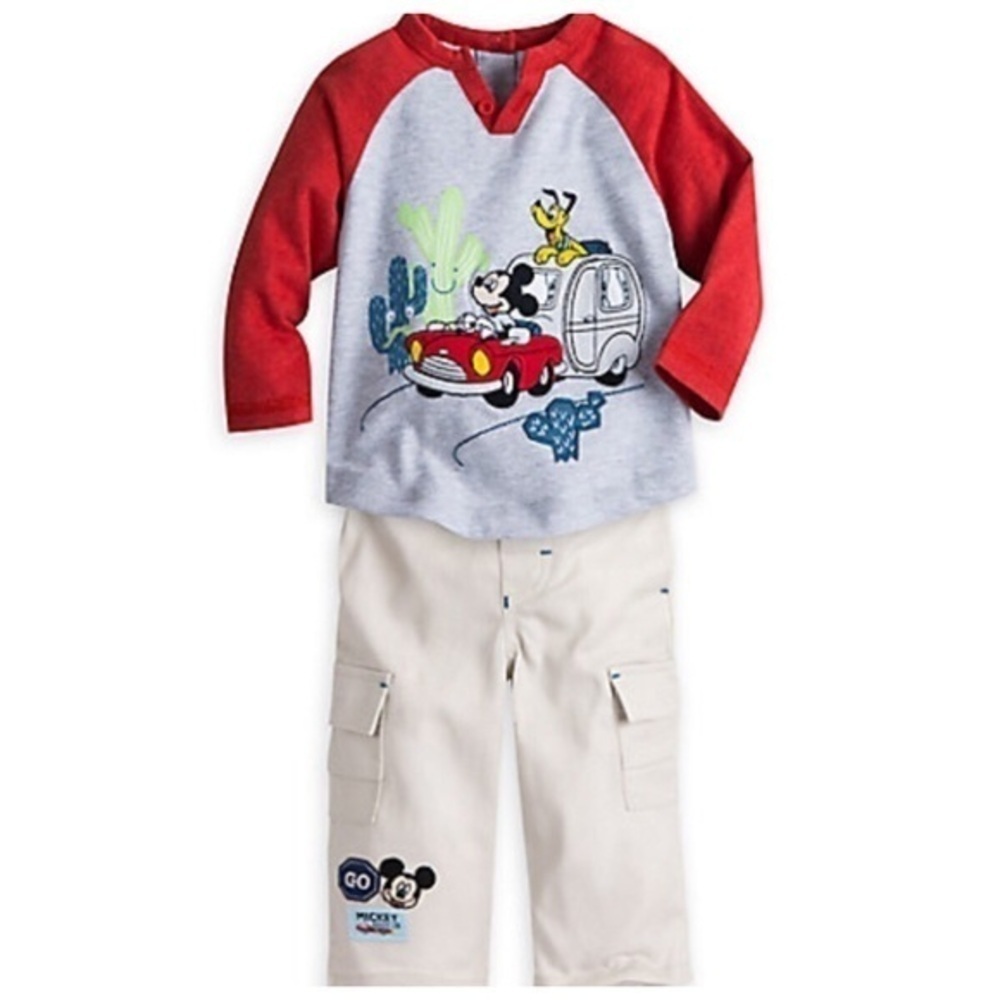 🆕Disney store 2pc outfit